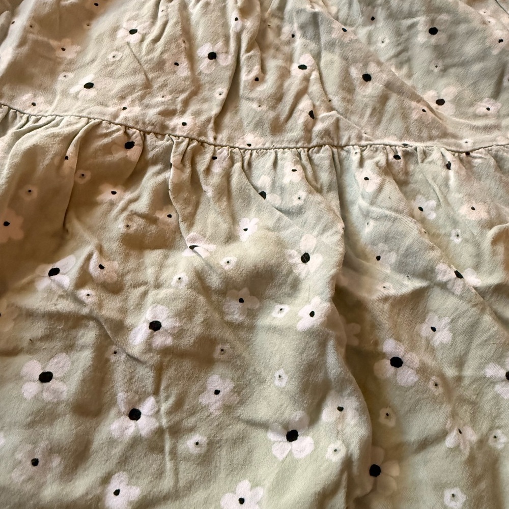 Hollister Kids Dress in Cream with Floral Design - Picture 2 of 5